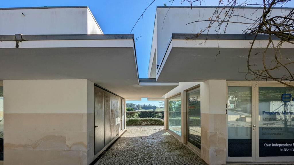 Álvaro Siza's Designs at Bom Sucesso Resort 8 Alvaro Siza Vieira Commercial Area at Bom Sucesso Resort 944