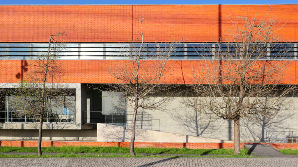 Modern Architectural Neighborhoods in Portugal 9 Manuel Aries Mateus Canteen and Dining Halls University of Aveiro 1636