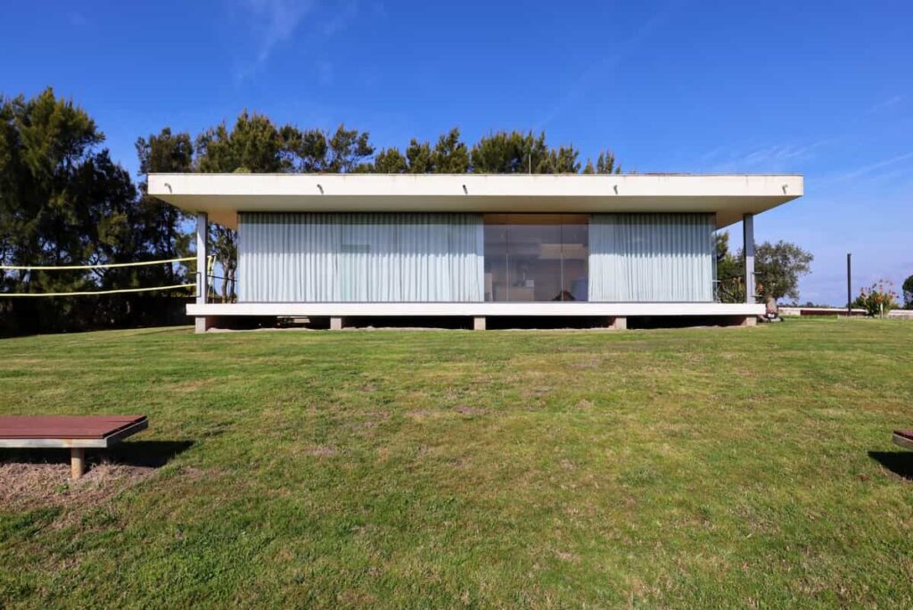 UnknownArchitect FormerSalesOfficeatBomSucessoResort 1049