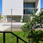 Unknown Architect’s Complexo Pedagógico III at Universidade do Minho showcasing a modern design with prominent balconies and extensive daylighting features.