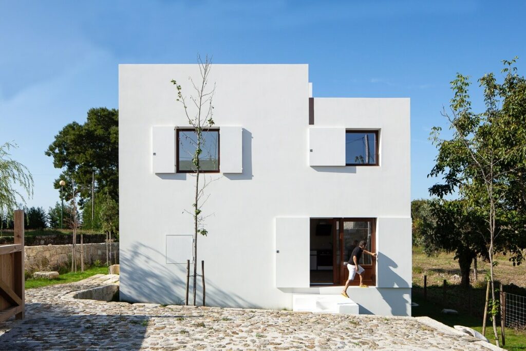 Modern Architecture Holiday Villas for Rent, Portugal 6 GuilhermeMachadoVaz HouseInAfife 3616