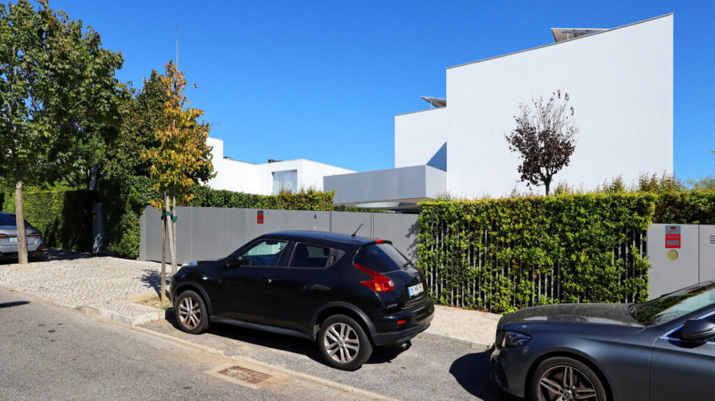 Utopia: Modern Architecture Neighborhood close to Lisbon 15 Unknown Architect Utopia Villa 15 3647