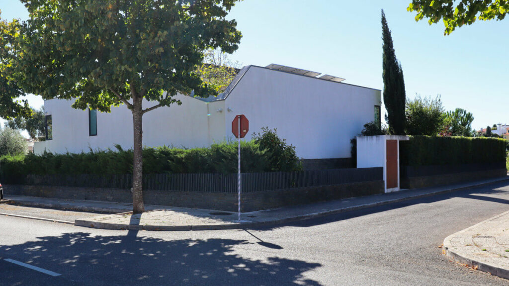Utopia: Modern Architecture Neighborhood close to Lisbon 18 Unknown Architect Utopia Villa 18 3676