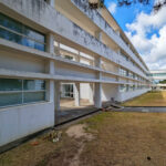 Vítor Figueiredo’s design of Escola Superior de Artes e Design showcasing a concrete campus building with extensive daylighting and modern corporate headquarters features.