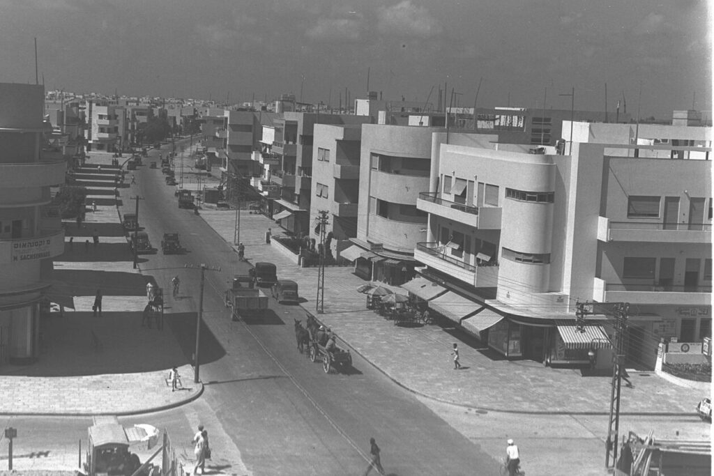 The Largest Living and Permanent Exhibition of Contemporary Architecture 6 White City Tel Aviv 2