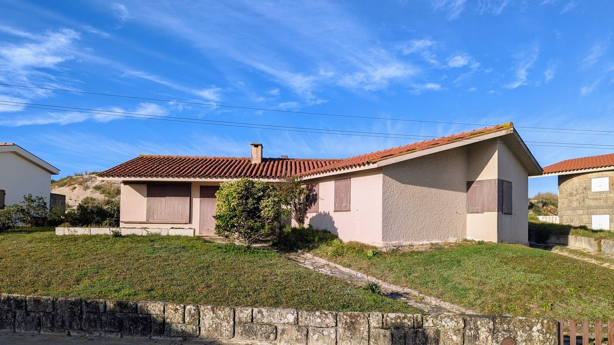 Holiday House in Praia de Suave-Mar, Esposende Architecture, Alcino Soutinho