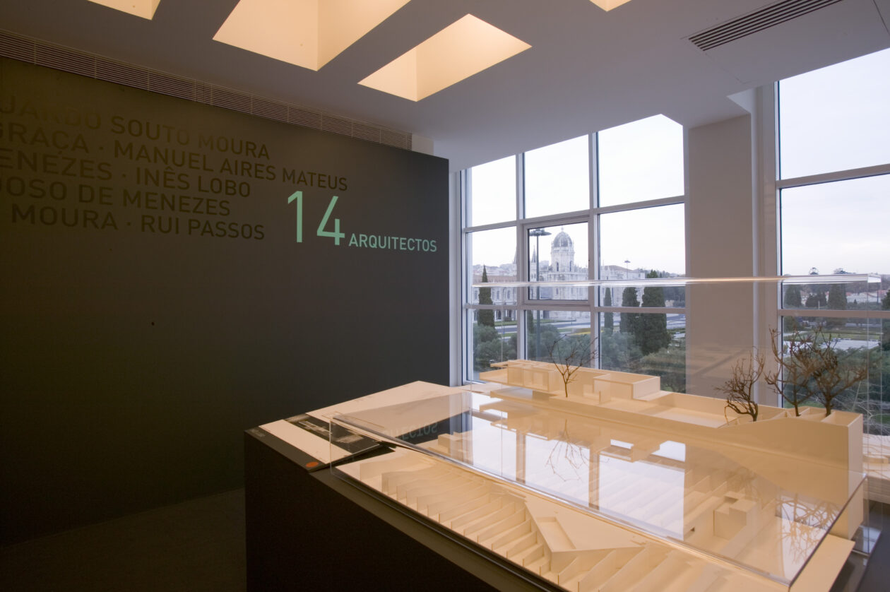 Happy Birthday Bom Sucesso Resort – 14 Arquitectos Exhibition CCB 2004